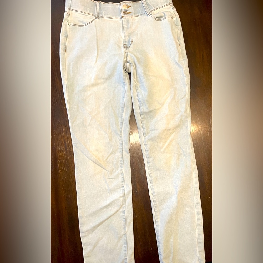 Nine West Curvy Straight Jean